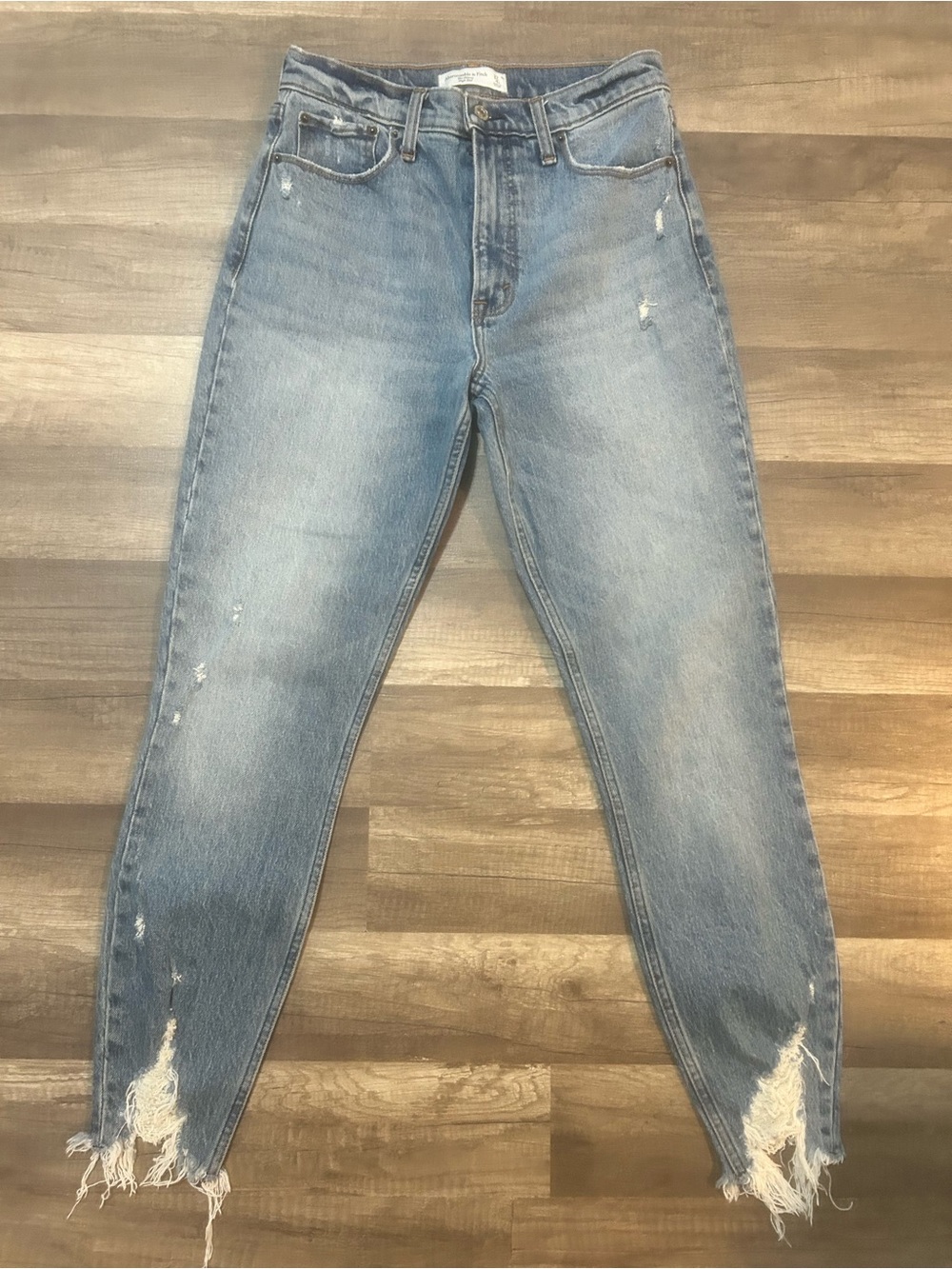 Abercrombie and Fitch The Skinny High Rise Distressed Women’s Jeans size 27/4R